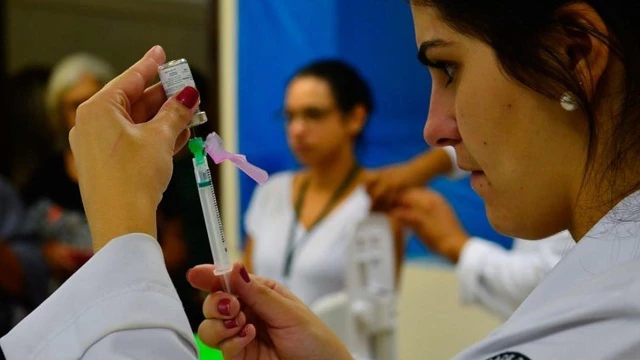 Vacina contra meningite é aplicada em oito unidades de Taubaté