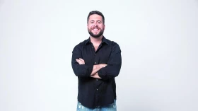 Maurício Meirelles traz novo stand up ao Teatro Metrópole