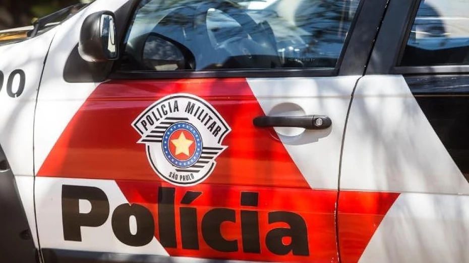 Filho mata mãe a facadas em condomínio de Taubaté Filho mata mãe a facadas em condomínio de Taubaté