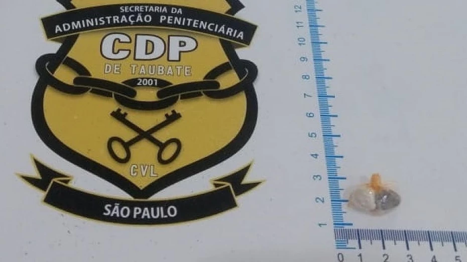 Mulher é barrada tentando entrar de forma ilegal no CDP do município Mulher é barrada tentando entrar de forma ilegal no CDP do município