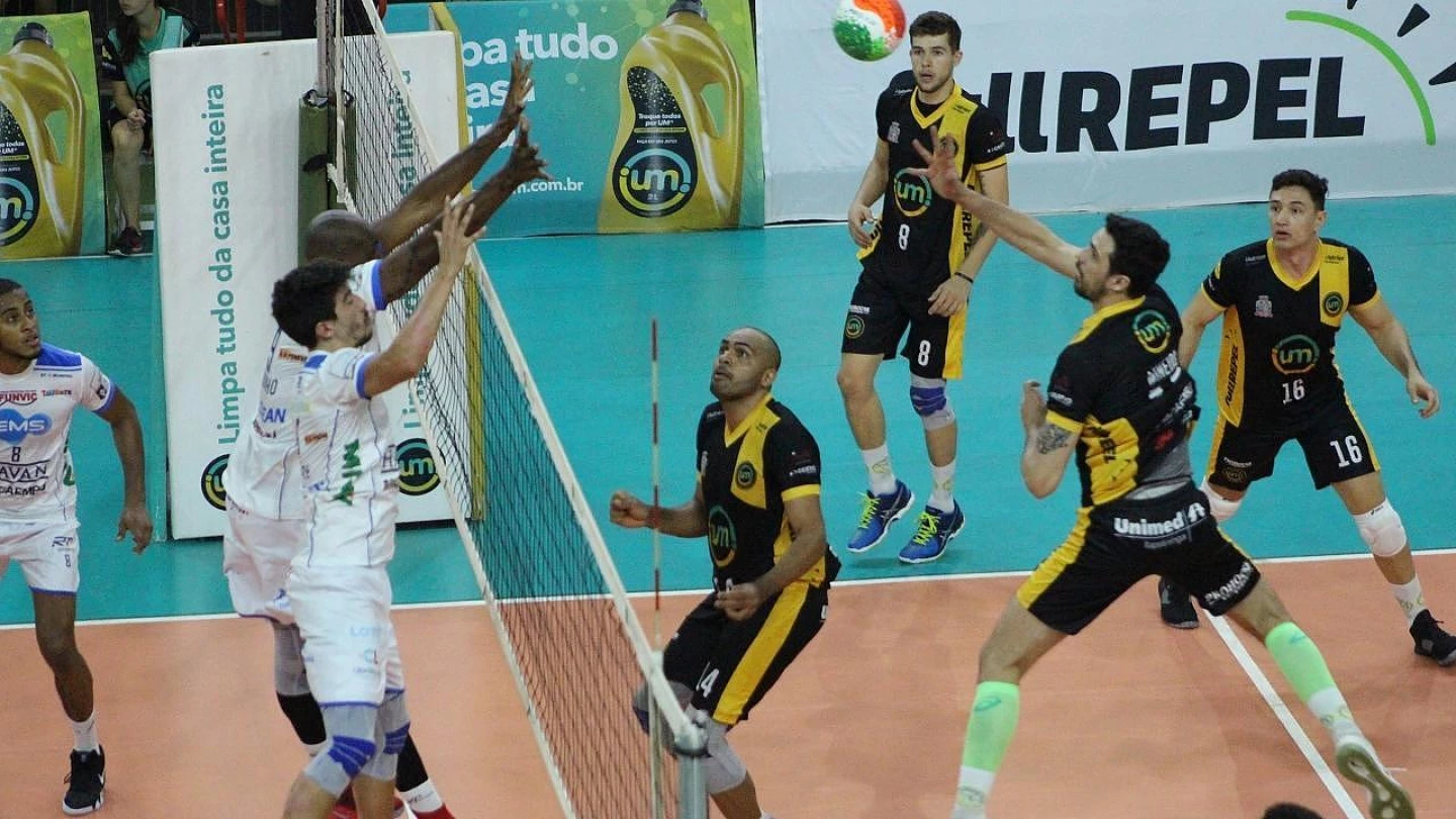 Vôlei Taubaté vence o Itapetininga em jogo pelas quartas de final
