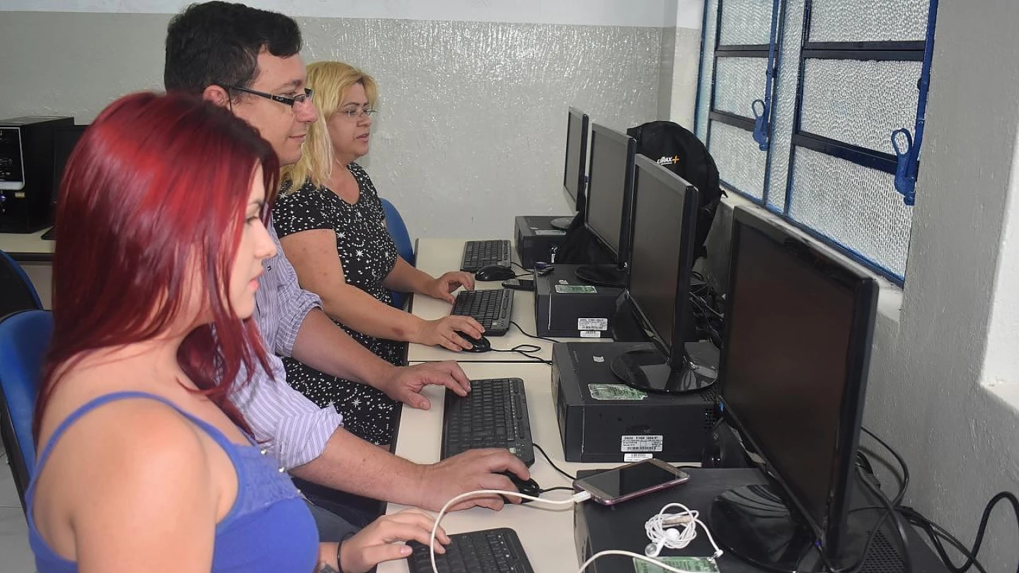 Escola do Trabalho abre vagas para curso de HTML