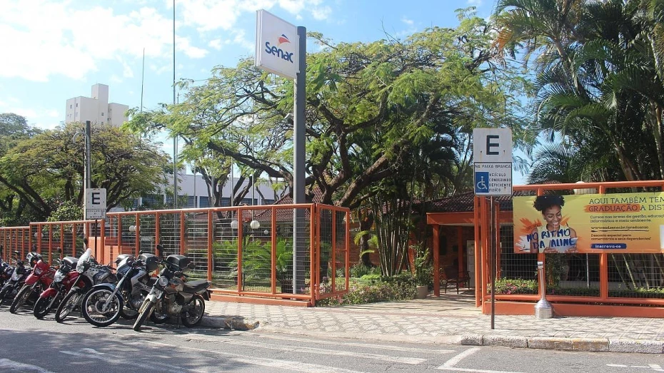 Sustentabilidade e desenvolvimento coletivo são debatidos no Senac Sustentabilidade e desenvolvimento coletivo são debatidos no Senac