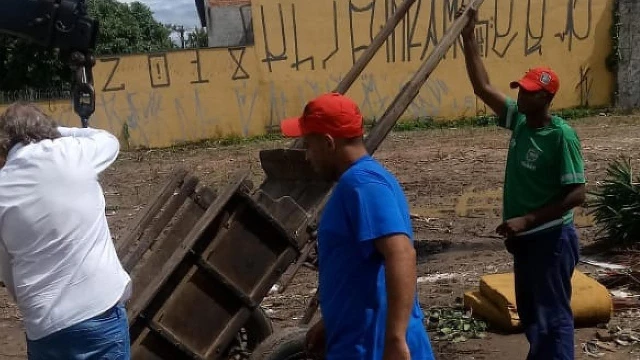 Prefeitura realiza a fiscalização de descarte irregular de entulho