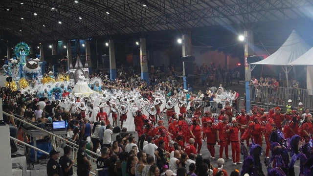 Carnaval 2019 é tema de reunião entre prefeitura e agremiações