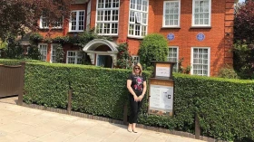 Ex-aluna da Unitau é admitida na Sociedade Britânica de Psicologia