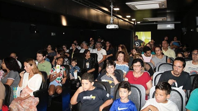 Projeto oferece cinema gratuito na cidade
