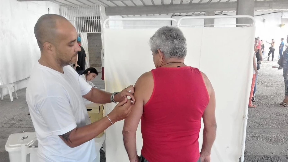 Vacinação contra febre amarela é reforçada no município Vacinação contra febre amarela é reforçada no município