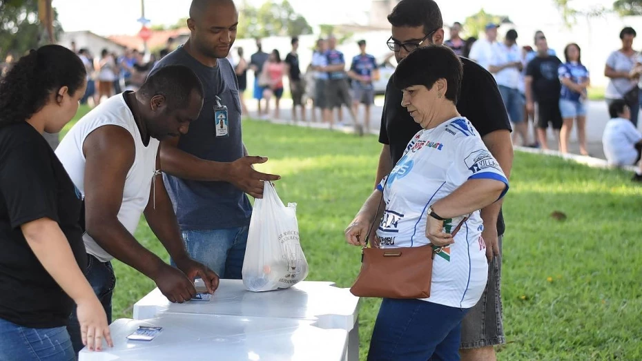 Troca de ingressos para jogo entre Taubaté e Sesc-RJ tem início nesta quinta-feira Troca de ingressos para jogo entre Taubaté e Sesc-RJ tem início nesta quinta-feira