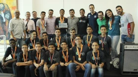 Atletas recebem homenagem após resultados nos Jogos Escolares da Juventude