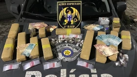 Homem é preso com tijolos de maconha no bairro São Gonçalo