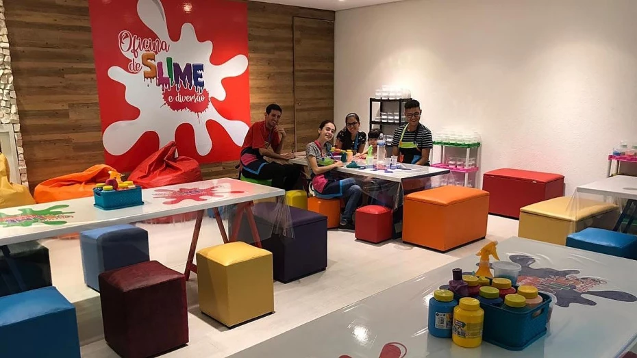 Oficina de “Slime” é atração em shopping de Taubaté