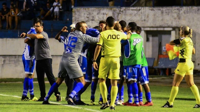 Taubaté marca aos 47 do segundo tempo e se mantém invicto na Série A2