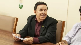 Secretário de Desenvolvimento confirma presença em reunião na Câmara