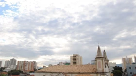Tempo esquenta durante a semana