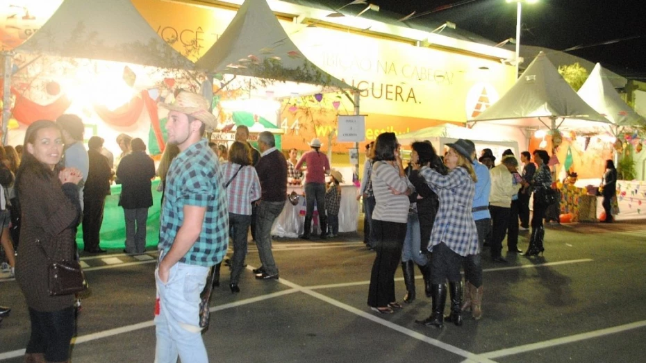 Faculdade comemora mês de junho com arraial beneficente 