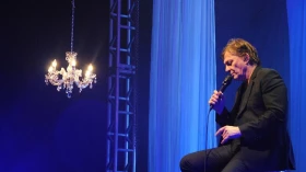 Show de Fábio Junior emociona platéia