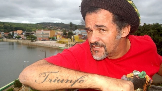 Encontro de grupos de hip hop atrai público jovem