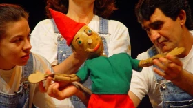 Peça desbrava as aventuras de Pinóquio