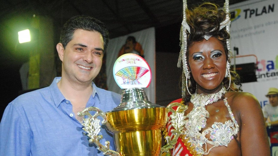 Taubaté abre oficialmente o Carnaval na Avenida do Povo