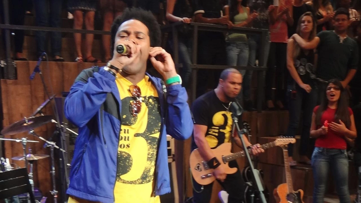 Thalles Roberto faz show em Taubaté nesta sexta