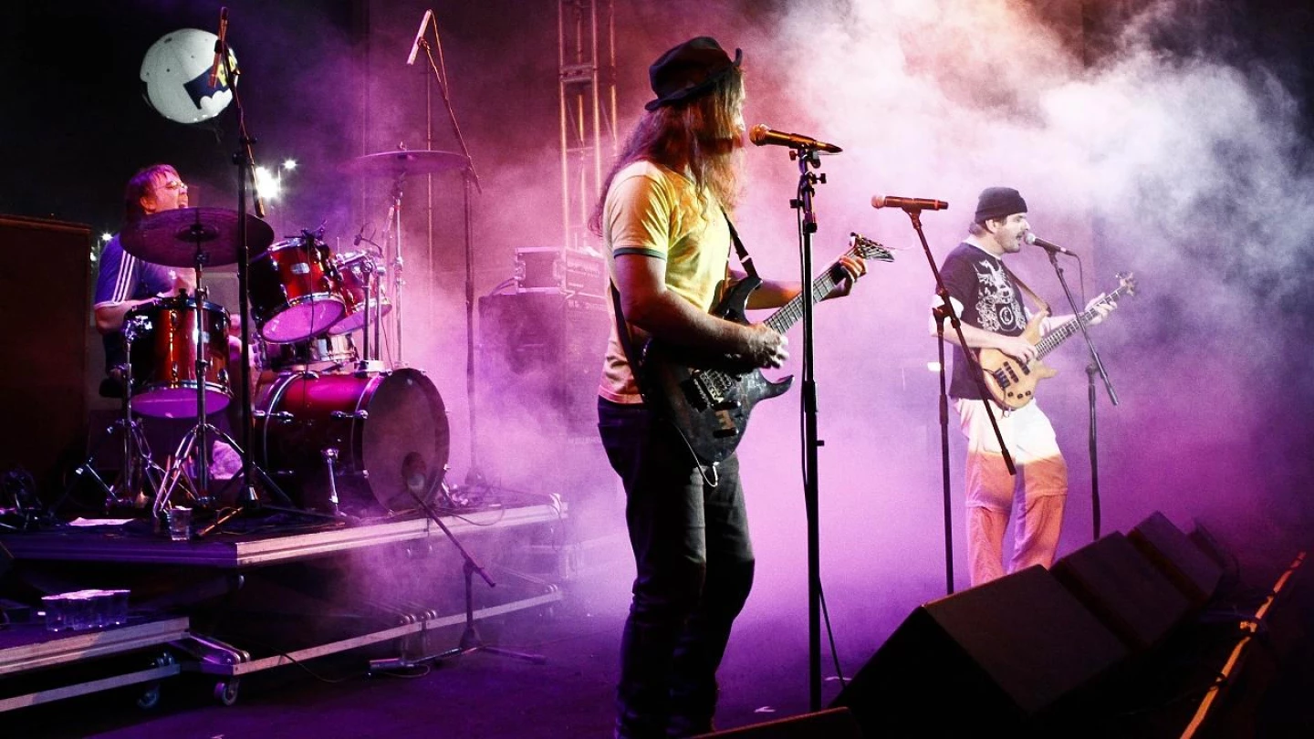Inimigos do Rei faz show nesta quinta