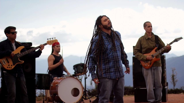 Confira o clipe "Mantra" da banda A Tropa