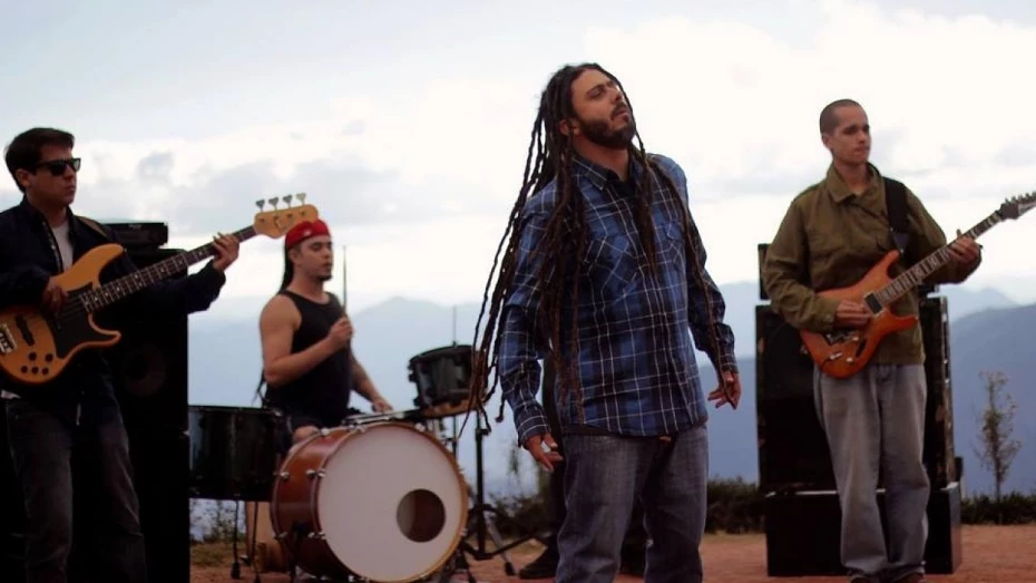 A Tropa celebra aniversário de 10 anos em Taubaté