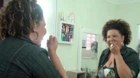 Jhoy Souz comemora título de Garota Plus Size