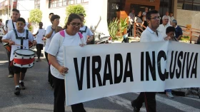 Caminhada comemora Dia Internacional da Pessoa com Deficiência