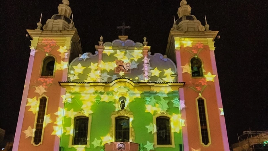 Matriz São Francisco da Chagas recebe Natal Iluminado 2013