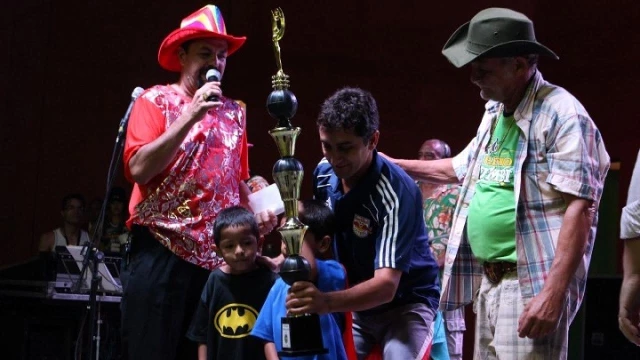 "Caipira Brasileiro" vence 8º Concurso de Marchinhas 