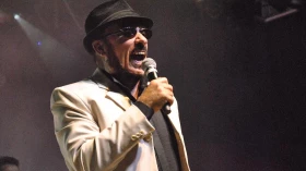 Fred Rovella contagia público com show interativo 
