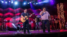 Avenida do Povo recebe show de César Menotti & Fabiano