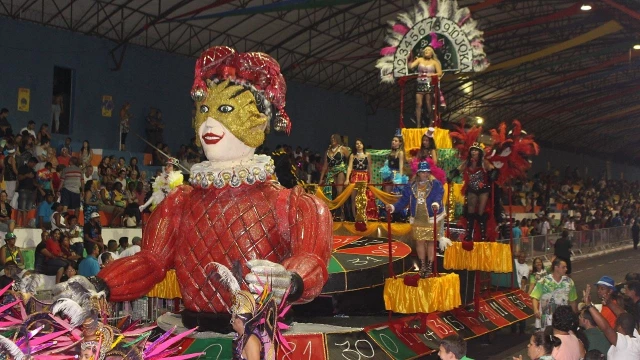 Confira os melhores momentos do Carnaval 2015