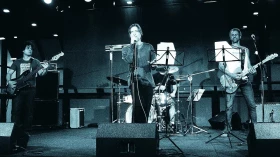 Tranqueiras Líricas apresenta mistura de poesia com música