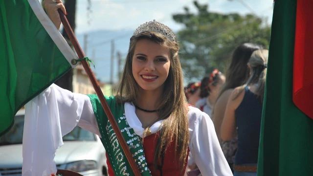 Visitantes prestigiam o último dia da Festa de Quiririm 