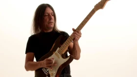 Guitarrista Faíska participa de workshop neste domingo em Taubaté