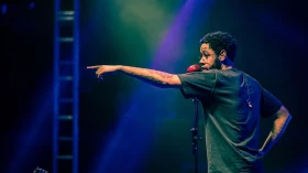 Bar em Taubaté recebe show de Emicida 