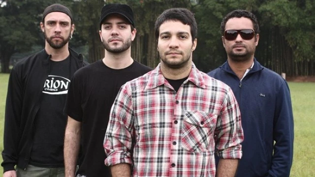  Banda Dead Fish se apresenta em bar de Taubaté