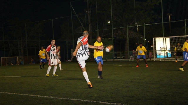 Partida com ex-jogadores do E.C. Taubaté acontece no Sesc