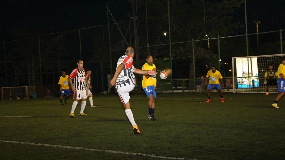 Partida com ex-jogadores do E.C. Taubaté acontece no Sesc