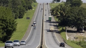 Começa operação feriado na Via Dutra