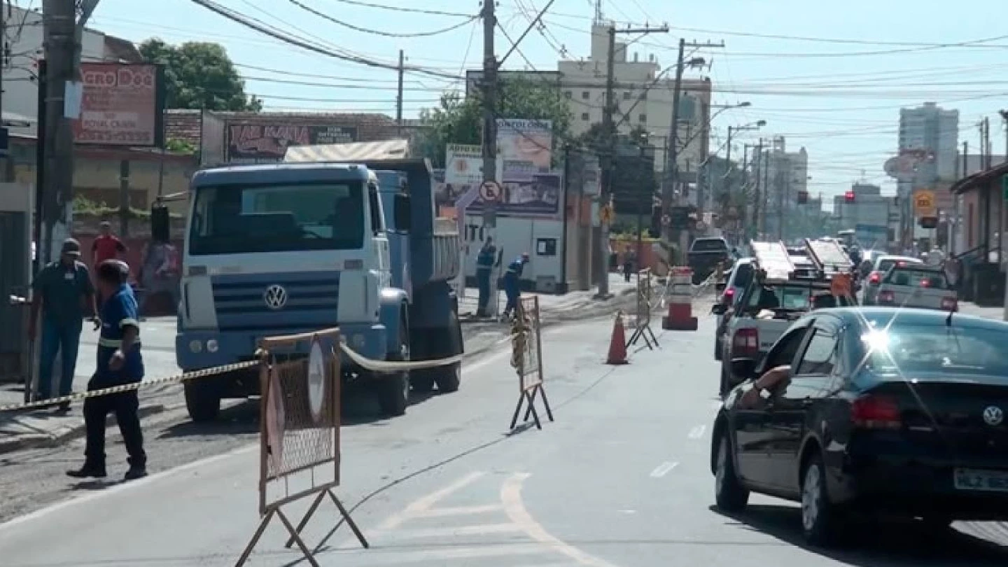 Avenida Independência passa por recapeamento