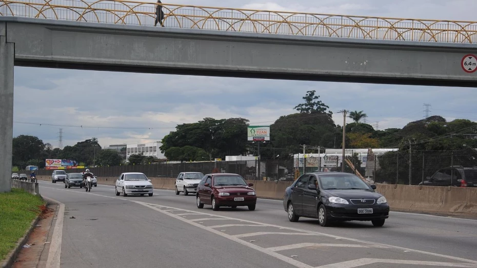Feriado mobiliza concessionária para movimento na via Dutra