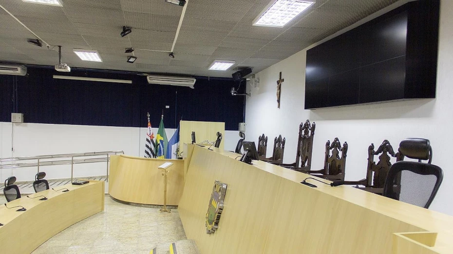Projeto que altera sessões da Câmara para terça-feira é aprovado