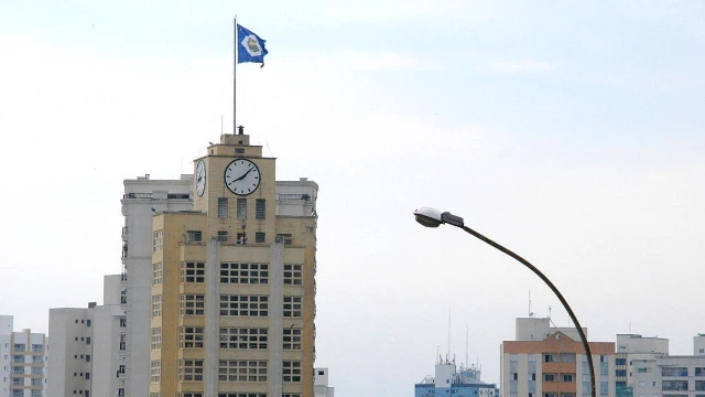 Sexta-feira deve ser de sol entre nuvens em Taubaté