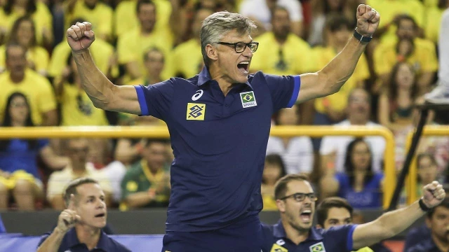 Renan Dal Zotto é anunciado como treinador do Vôlei Taubaté