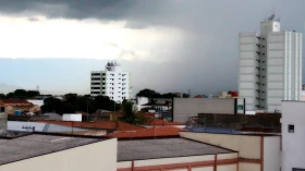 Terça-feira de nebulosidade e chuva em Taubaté