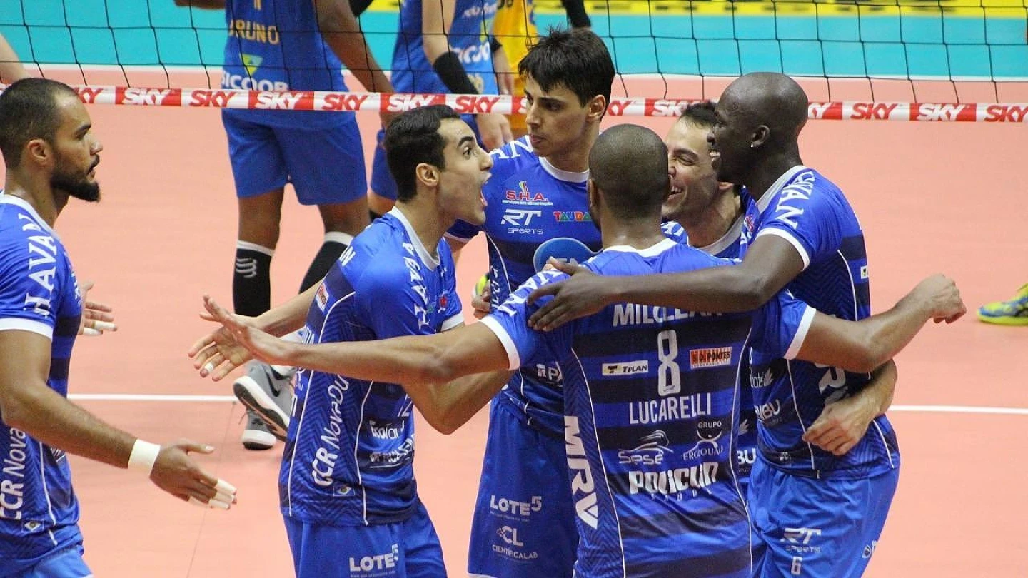 Taubaté conquista vitória em três sets na estreia de Renan Dal Zotto